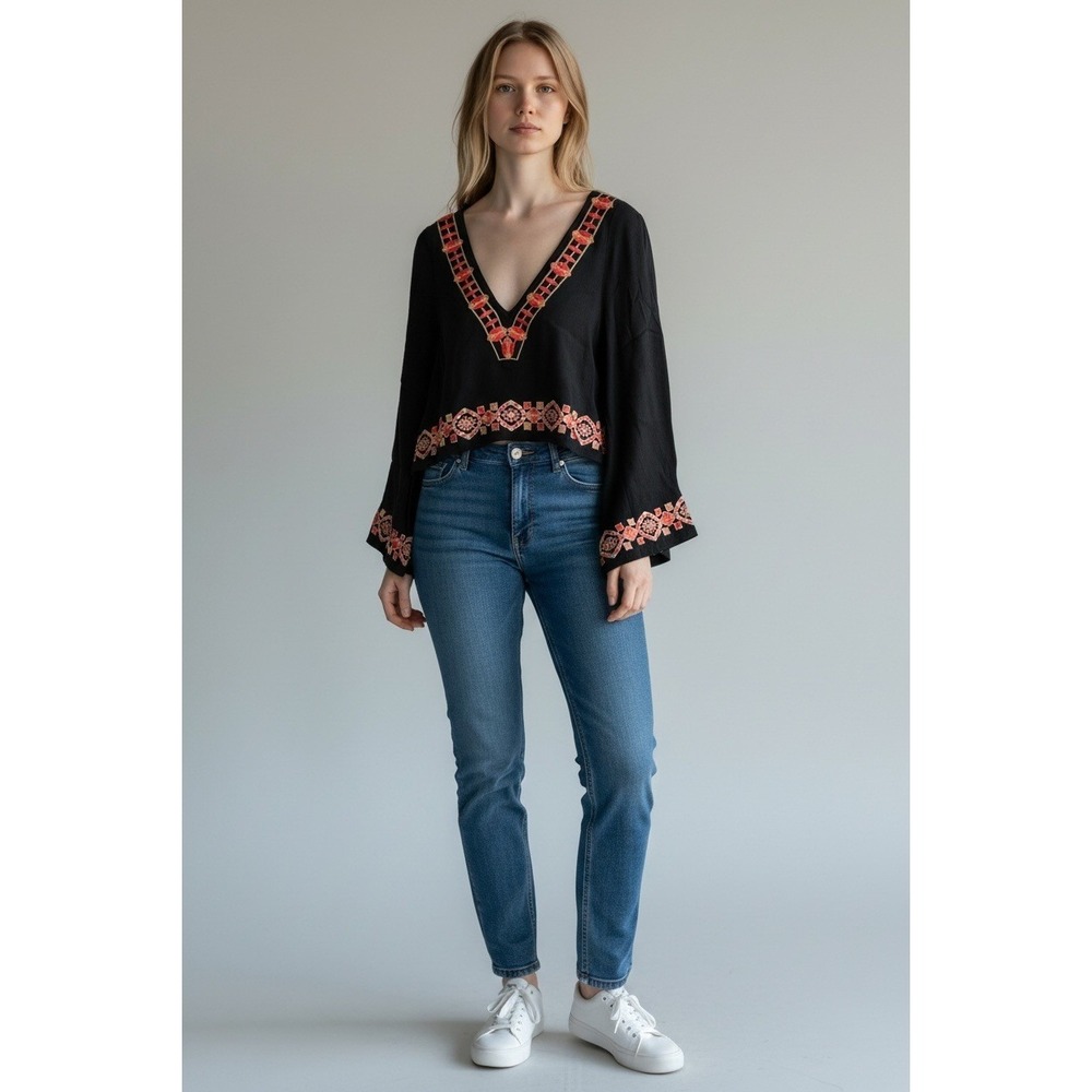 The Wallflower Black Embroidered Boho Crop Top XS Festival Indie Cottagecore - Picture 7 of 12